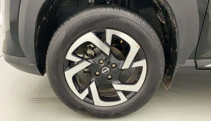 2023 Nissan MAGNITE XV MT, Petrol, Manual, 4,549 km, Left Front Wheel