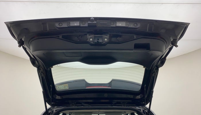 2023 Nissan MAGNITE XV MT, Petrol, Manual, 4,549 km, Boot Door Open