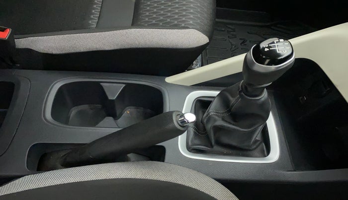 2023 Nissan MAGNITE XV MT, Petrol, Manual, 4,549 km, Gear Lever