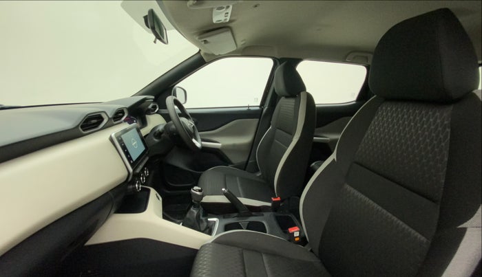 2023 Nissan MAGNITE XV MT, Petrol, Manual, 4,549 km, Right Side Front Door Cabin