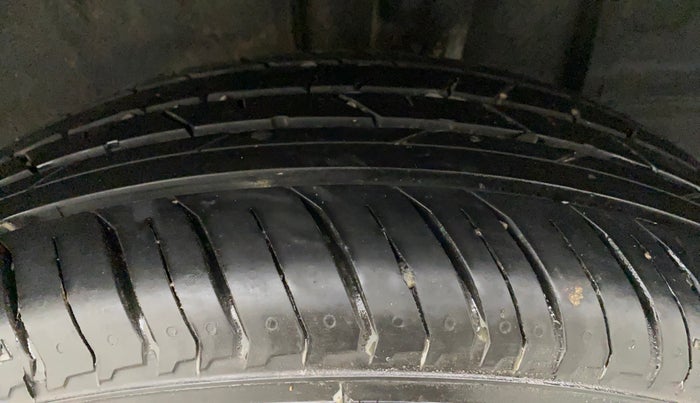 2023 Nissan MAGNITE XV MT, Petrol, Manual, 4,549 km, Left Rear Tyre Tread