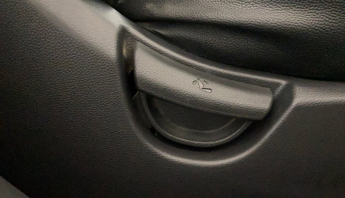 2016 Hyundai Grand i10 SPORTZ 1.2 KAPPA VTVT, Petrol, Manual, 94,768 km, Driver Side Adjustment Panel