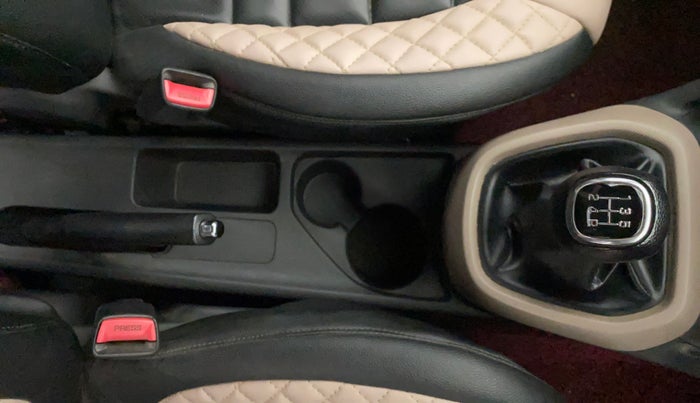 2016 Hyundai Grand i10 SPORTZ 1.2 KAPPA VTVT, Petrol, Manual, 94,768 km, Gear Lever