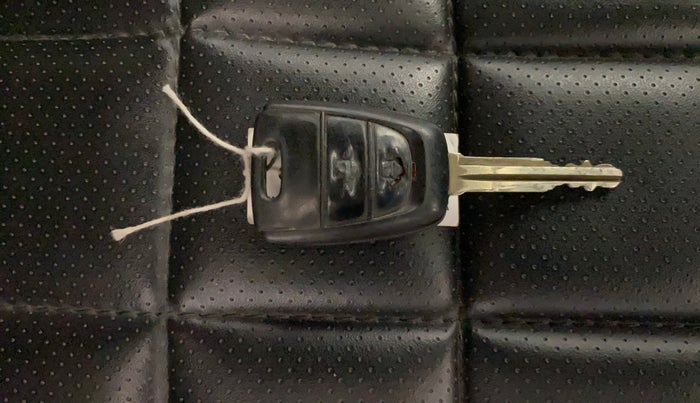 2016 Hyundai Grand i10 SPORTZ 1.2 KAPPA VTVT, Petrol, Manual, 94,768 km, Key Close Up