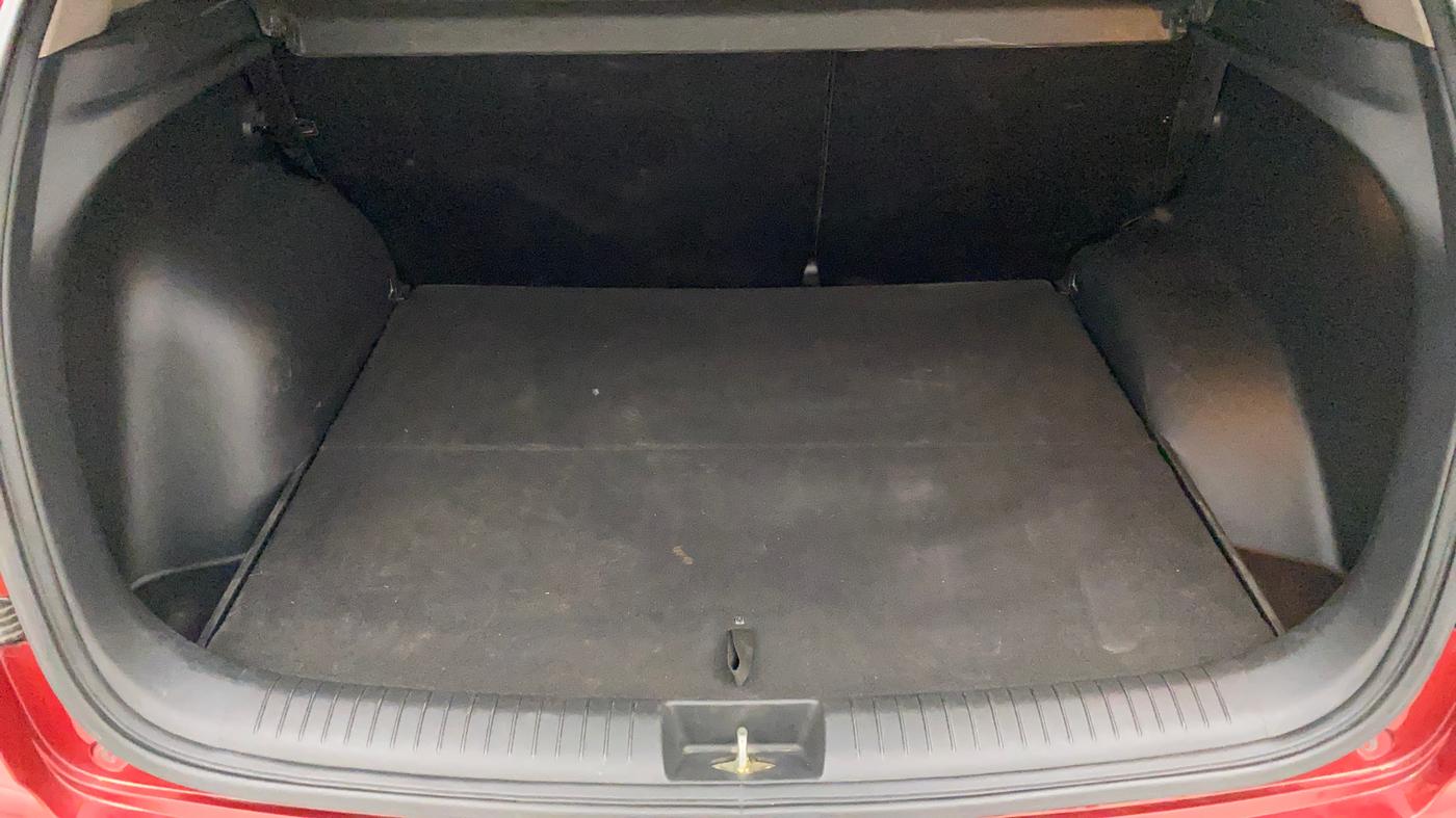 2018 Hyundai Creta SX PLUS AT 1.6 PETROL, Petrol, Automatic, 91,950 km, Boot Inside