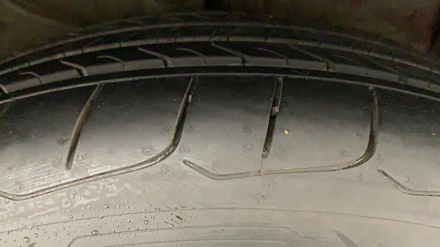 2018 Hyundai Creta SX PLUS AT 1.6 PETROL, Petrol, Automatic, 91,950 km, Right Front Tyre Tread
