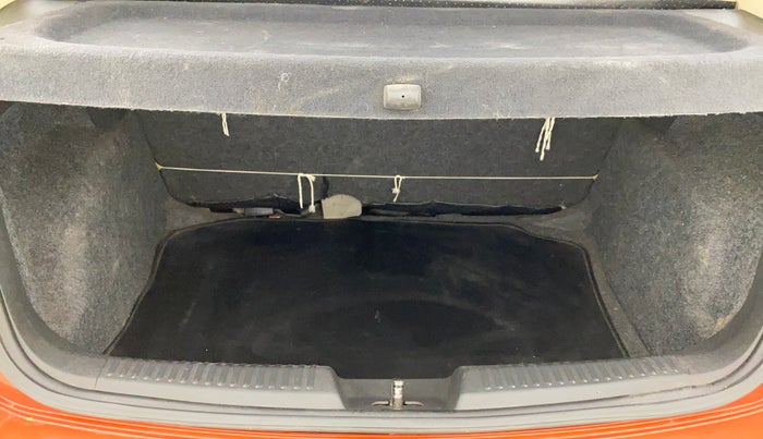 2015 Volkswagen Polo HIGHLINE1.2L, Petrol, Manual, 1,13,685 km, Boot Inside