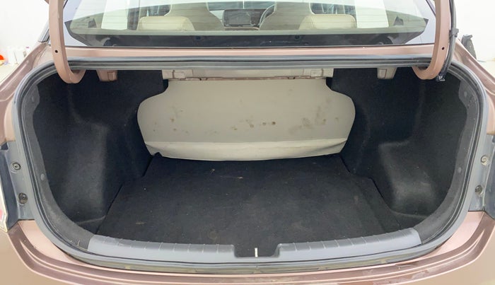 2020 Hyundai AURA SX 1.2, Petrol, Manual, 26,704 km, Boot Inside