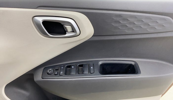 2020 Hyundai AURA SX 1.2, Petrol, Manual, 26,704 km, Driver Side Door Panels Control