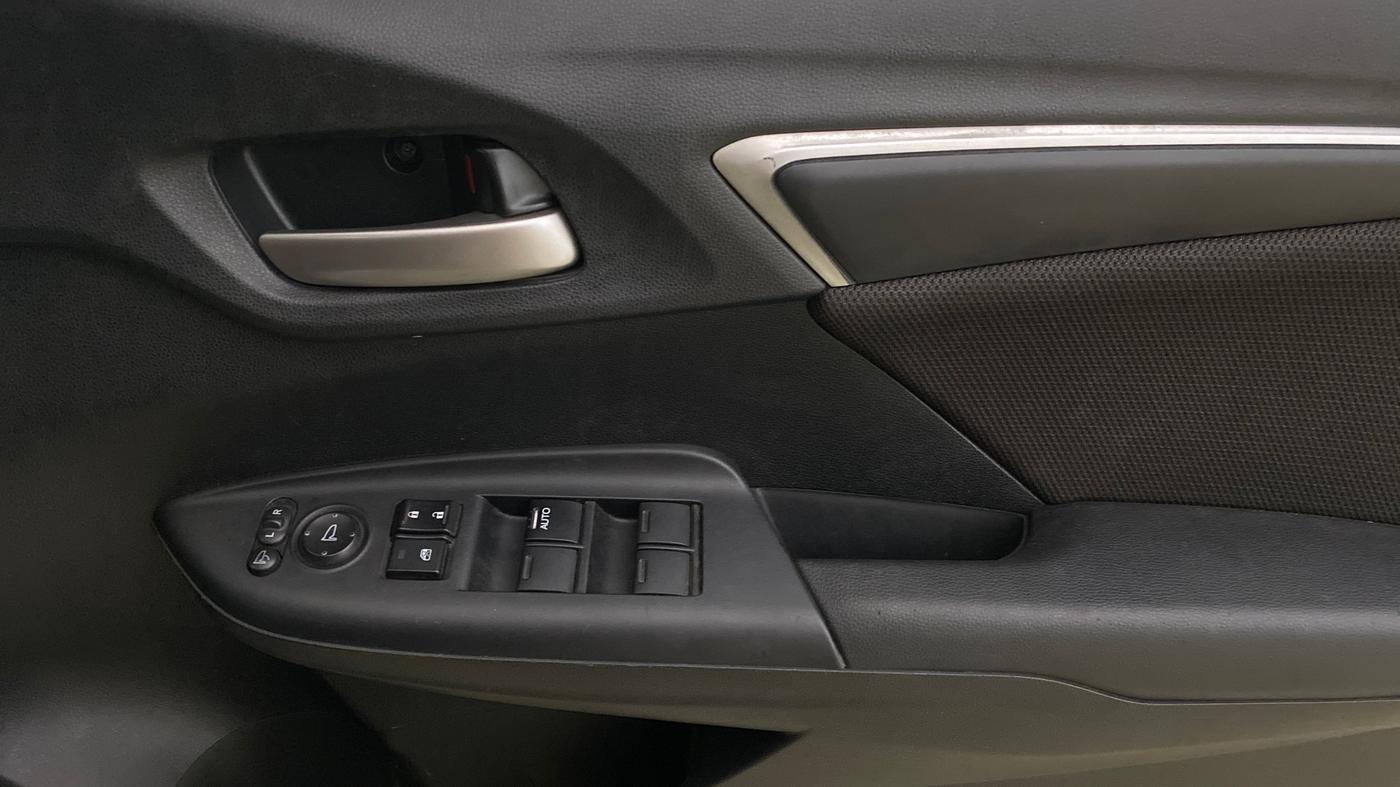 2021 Honda WR-V 1.2L I-VTEC VX MT, Petrol, Manual, 56,784 km, Driver Side Door Panels Control
