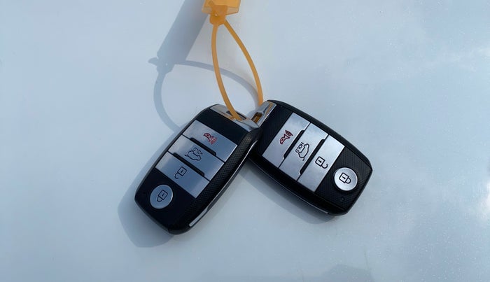 2020 KIA SELTOS GTX PLUS 1.4 PETROL, Petrol, Manual, 39,192 km, Key Close Up