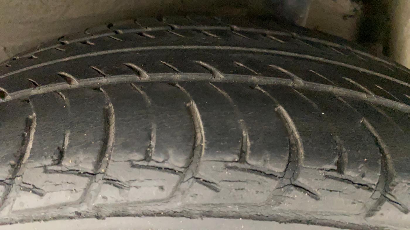 2014 Maruti Celerio VXI AMT, Petrol, Automatic, 54,461 km, Left Rear Tyre Tread