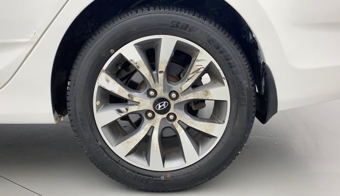 2014 Hyundai Verna FLUIDIC 1.6 VTVT SX OPT, Petrol, Manual, 1,09,252 km, Left Rear Wheel