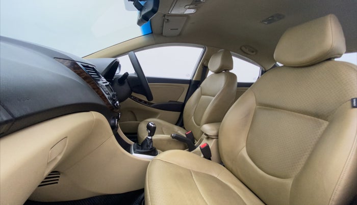 2014 Hyundai Verna FLUIDIC 1.6 VTVT SX OPT, Petrol, Manual, 1,09,252 km, Right Side Front Door Cabin