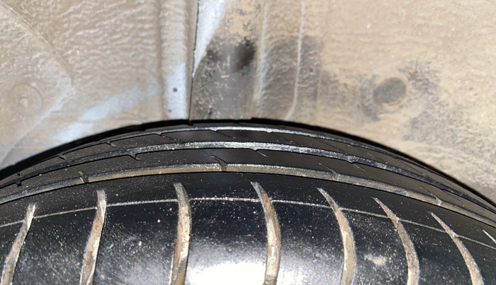 2016 Hyundai Elite i20 MAGNA 1.2, Petrol, Manual, 73,544 km, Right Rear Tyre Tread