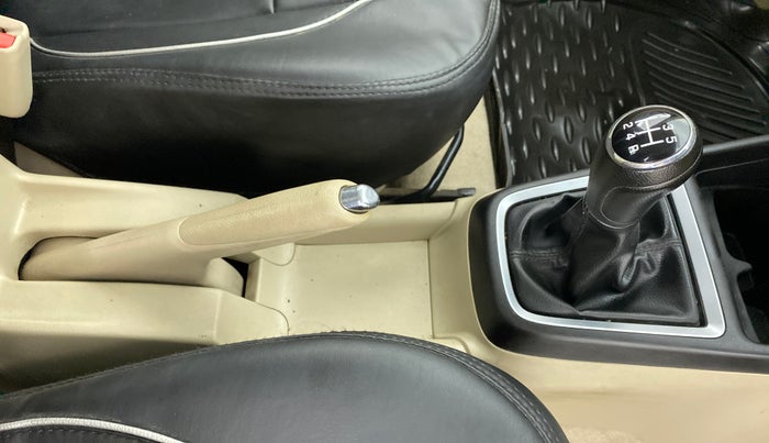 2018 Maruti Dzire VDI, Diesel, Manual, 68,644 km, Gear Lever