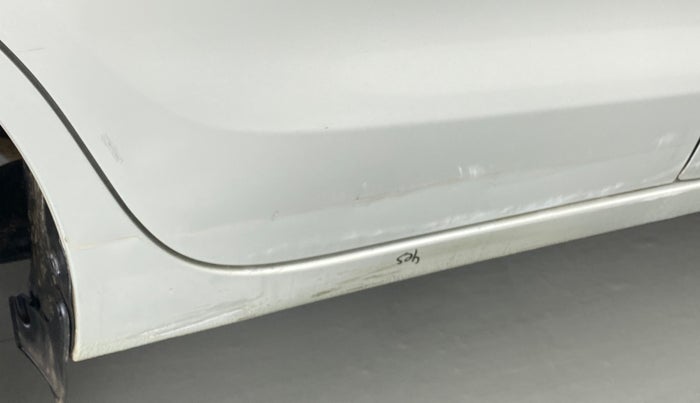2018 Maruti Dzire VDI, Diesel, Manual, 68,644 km, Right running board - Slightly dented