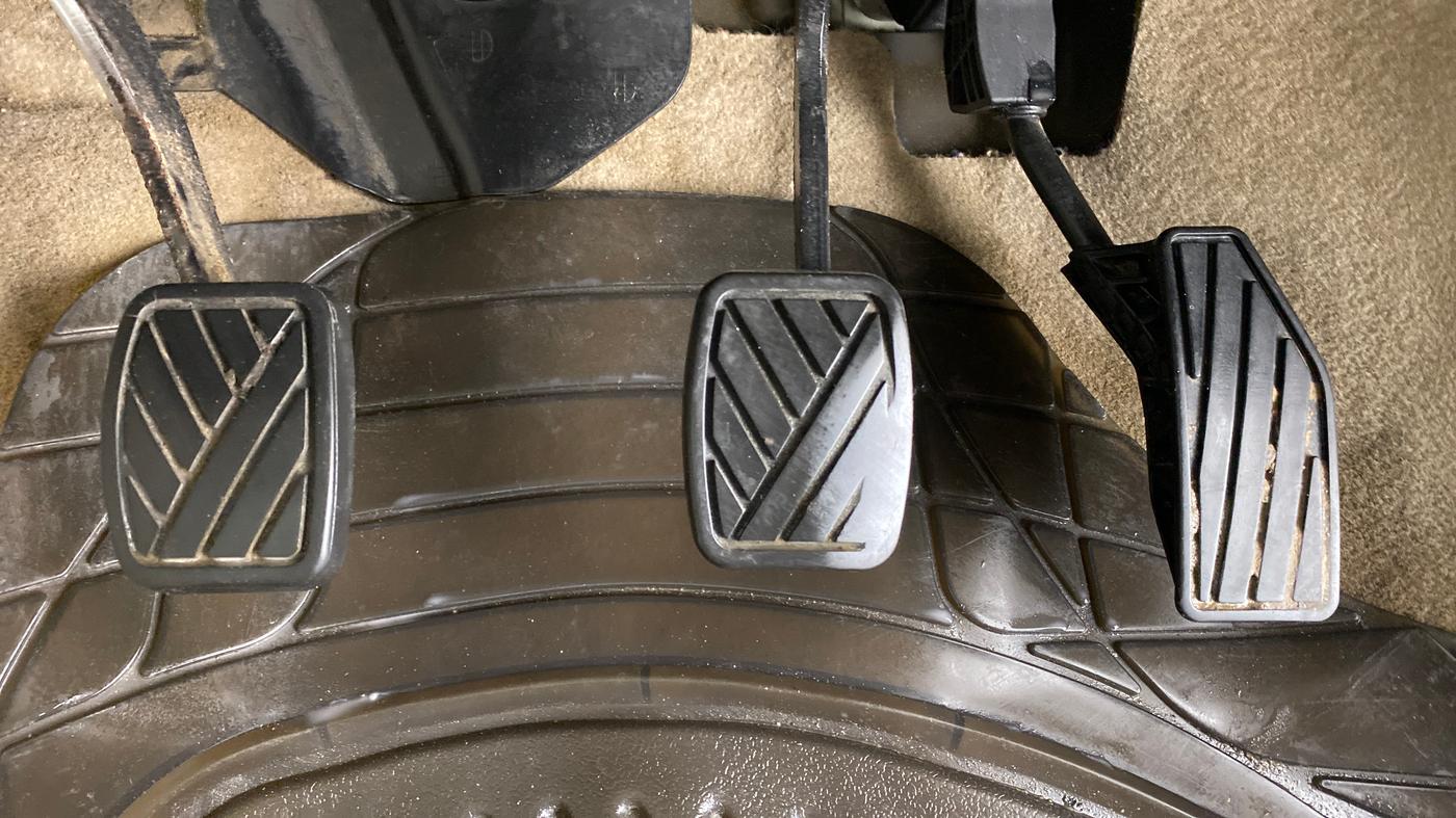 2018 Maruti Dzire VDI, Diesel, Manual, 68,644 km, Pedals