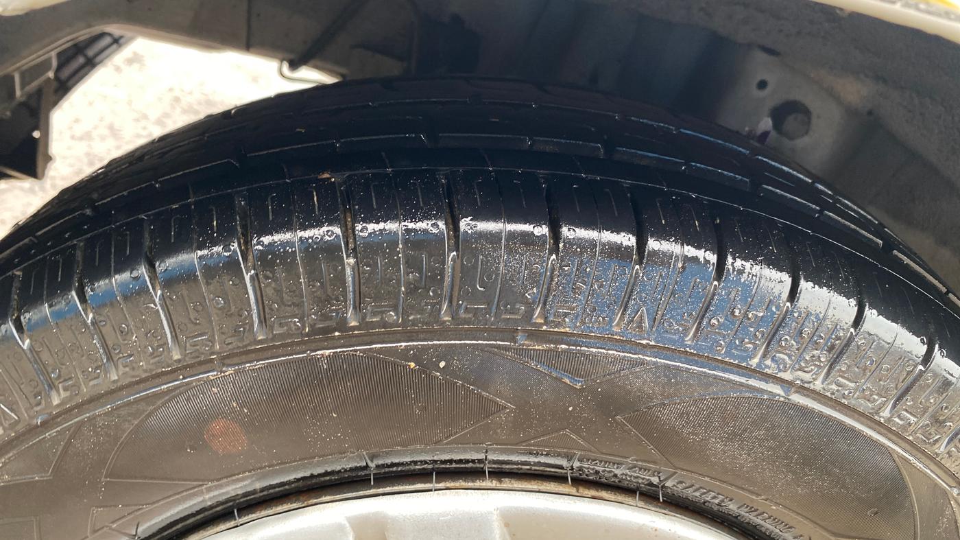 2014 Hyundai Eon ERA +, CNG, Manual, 92,603 km, Right Rear Tyre Tread