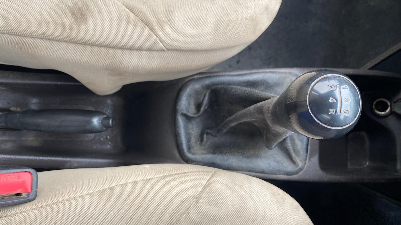 2014 Hyundai Eon ERA +, CNG, Manual, 92,603 km, Gear Lever