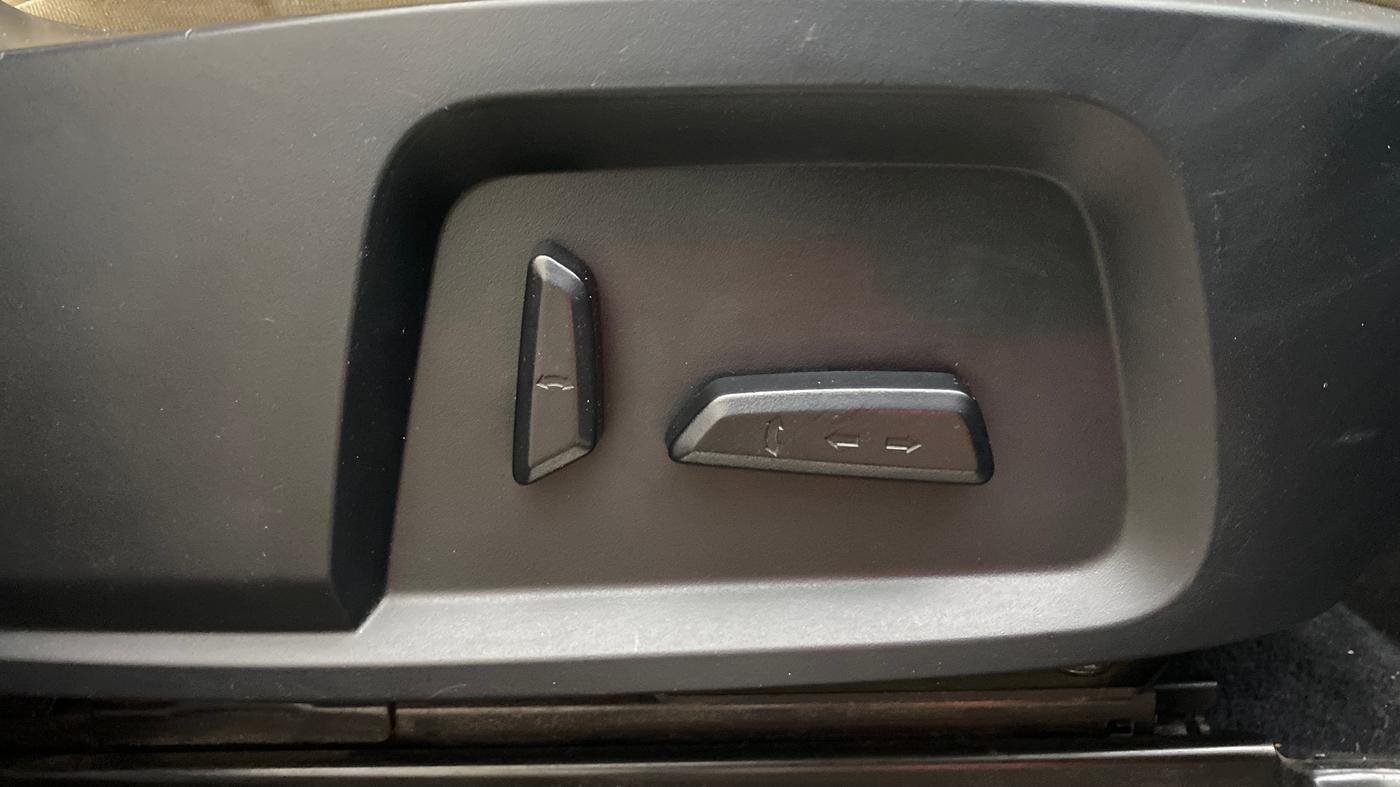 2021 Tata Safari XZA PLUS 6S, Diesel, Automatic, 99,547 km, Driver Side Adjustment Panel