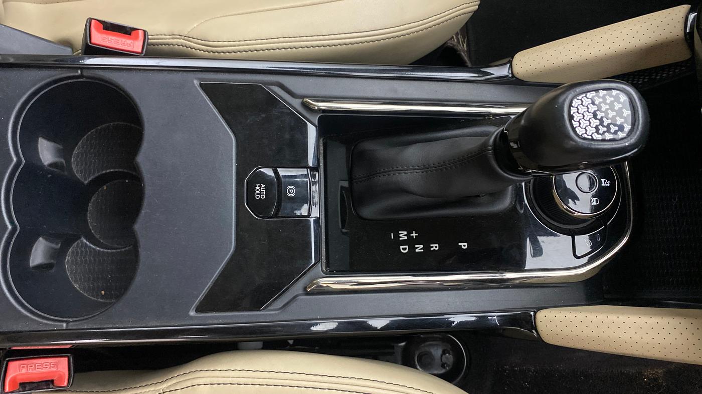 2021 Tata Safari XZA PLUS 6S, Diesel, Automatic, 99,547 km, Gear Lever
