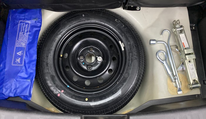 2017 Maruti Swift VXI OPT, Petrol, Manual, 13,136 km, Spare Tyre