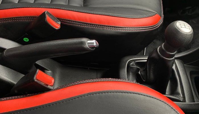 2017 Maruti Swift VXI OPT, Petrol, Manual, 13,136 km, Gear Lever