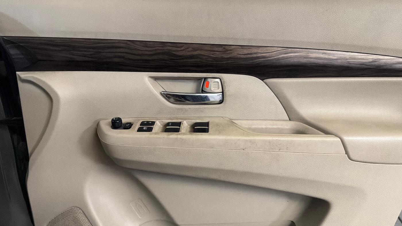 2019 Maruti Ertiga ZXI+ SHVS, Petrol, Manual, 72,312 km, Driver Side Door Panels Control