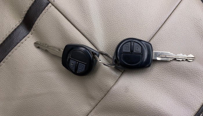 2016 Maruti Ertiga ZXI, Petrol, Manual, 86,966 km, Key Close Up