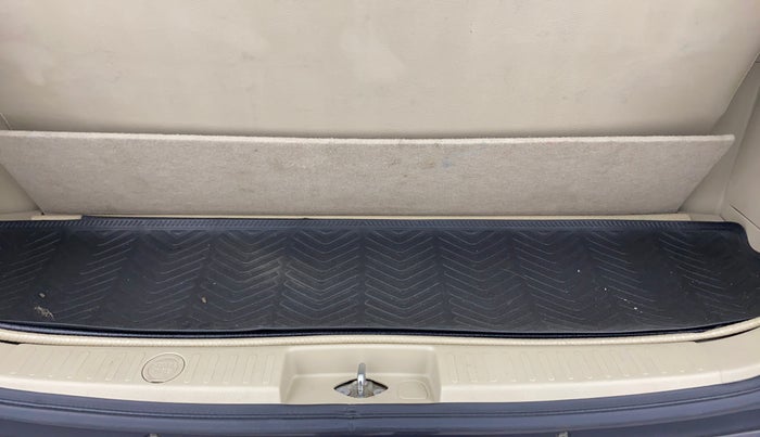 2016 Maruti Ertiga ZXI, Petrol, Manual, 86,966 km, Boot Inside