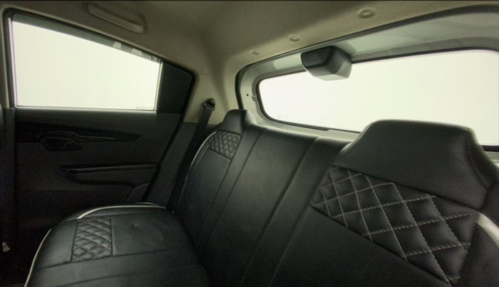 2018 Mahindra KUV 100 NXT K4+ P 6 STR, CNG, Manual, 66,575 km, Right Side Rear Door Cabin