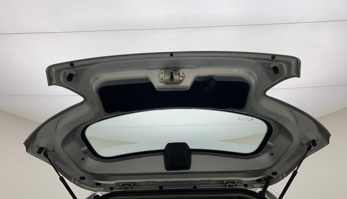 2018 Mahindra KUV 100 NXT K4+ P 6 STR, CNG, Manual, 66,575 km, Boot Door Open