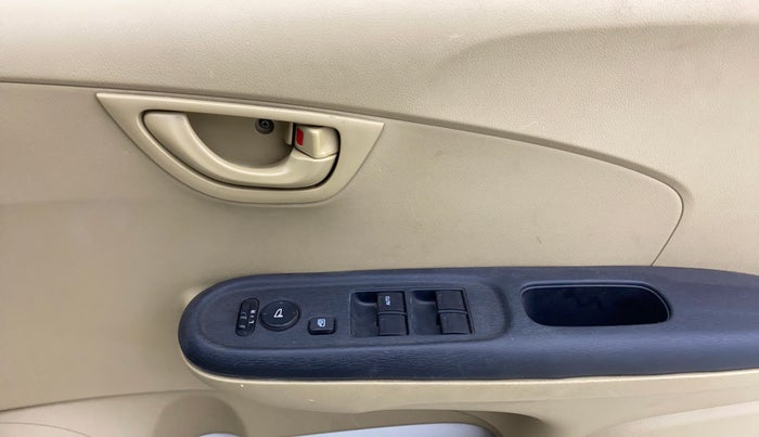 2014 Honda Brio S MT, Petrol, Manual, 1,00,976 km, Driver Side Door Panels Control