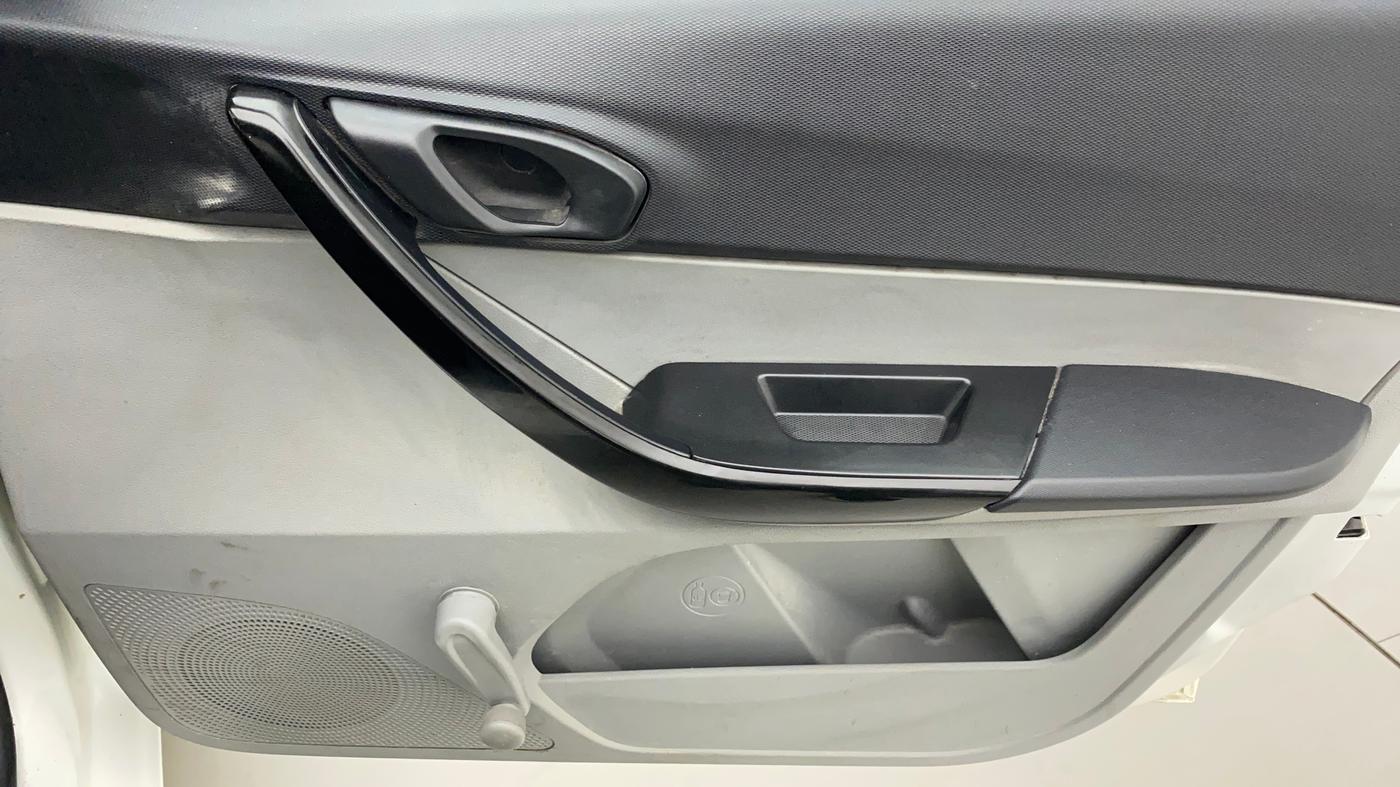 2020 Tata Tiago XE PETROL, Petrol, Manual, 7,084 km, Driver Side Door Panels Control