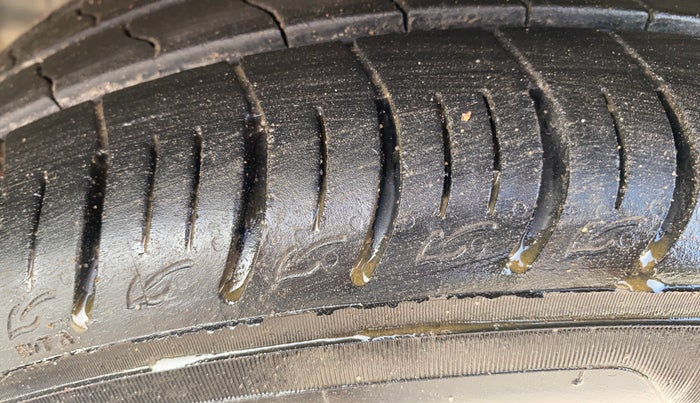 2018 Maruti Baleno ZETA PETROL 1.2, Petrol, Manual, 94,088 km, Left Front Tyre Tread