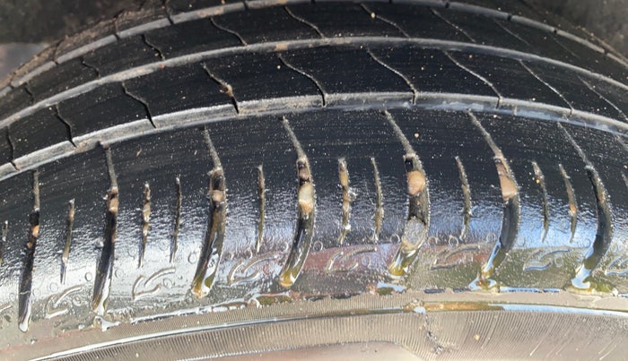 2018 Maruti Baleno ZETA PETROL 1.2, Petrol, Manual, 94,088 km, Left Rear Tyre Tread