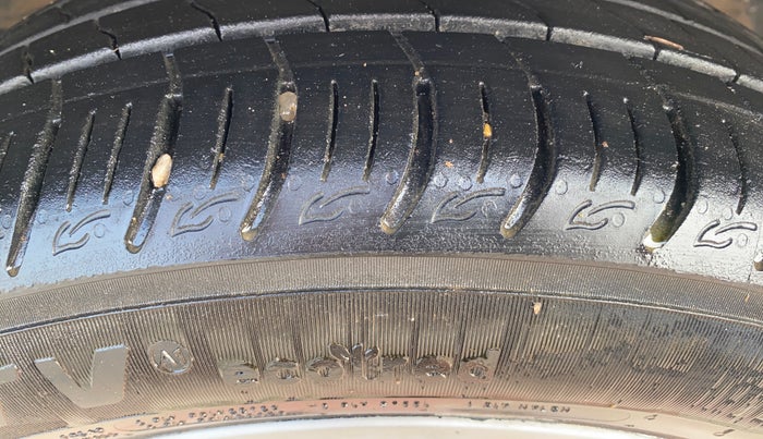 2018 Maruti Baleno ZETA PETROL 1.2, Petrol, Manual, 94,088 km, Right Front Tyre Tread