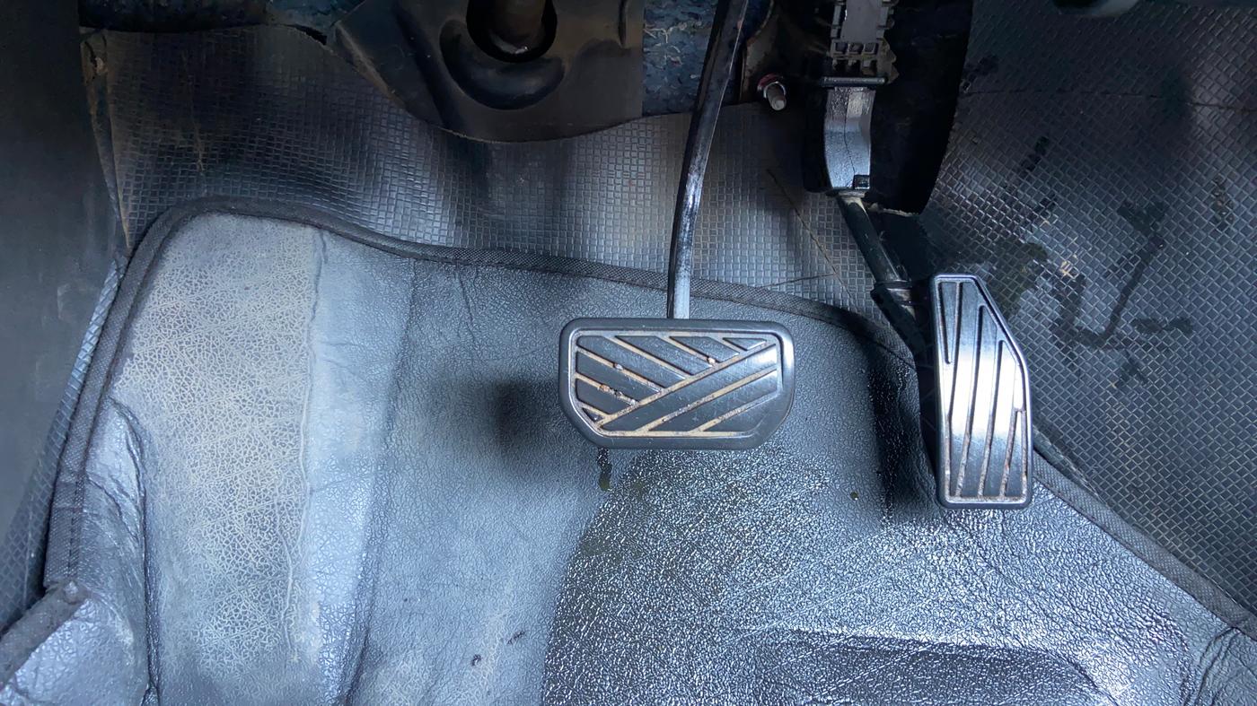 2021 Maruti XL6 ZETA AT, Petrol, Automatic, 61,521 km, Pedals