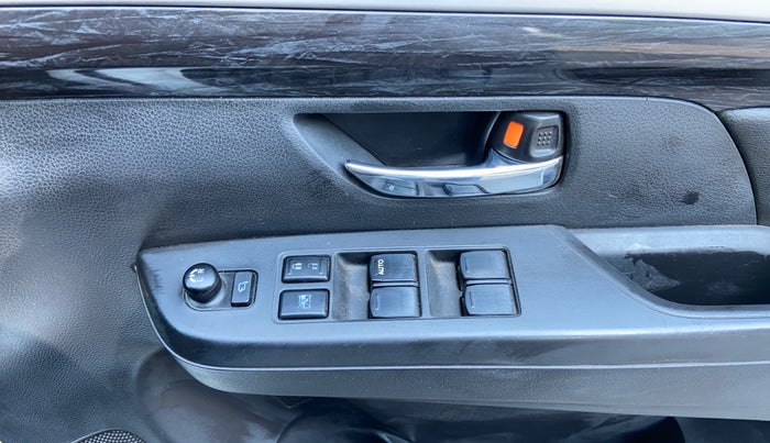 2021 Maruti XL6 ZETA AT, Petrol, Automatic, 61,521 km, Driver Side Door Panels Control