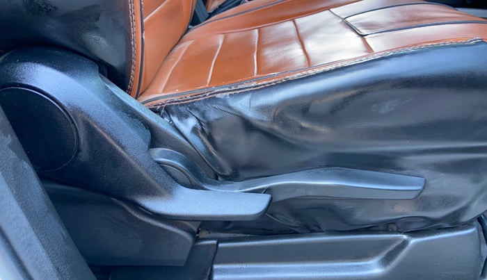 2021 Maruti XL6 ZETA AT, Petrol, Automatic, 61,521 km, Driver Side Adjustment Panel