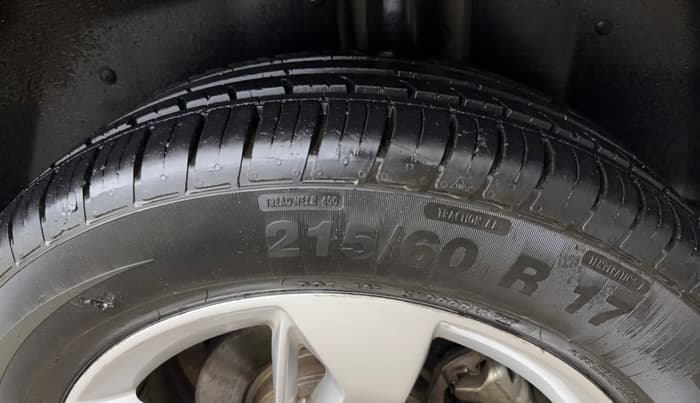 2021 MG HECTOR SHINE 1.5 PETROL TURBO CVT, Petrol, Automatic, 34,829 km, Left Rear Tyre Tread