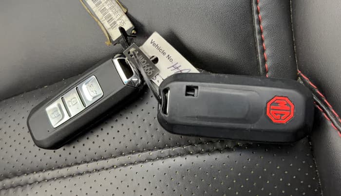 2021 MG HECTOR SHINE 1.5 PETROL TURBO CVT, Petrol, Automatic, 34,829 km, Key Close Up
