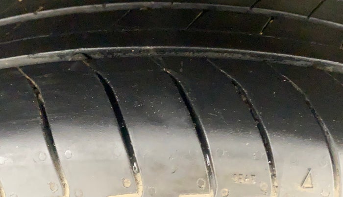 2024 Hyundai EXTER SX (O) Connect 1.2 MT Knight Edition Dual Tone, Petrol, Manual, 14,737 km, Right Rear Tyre Tread