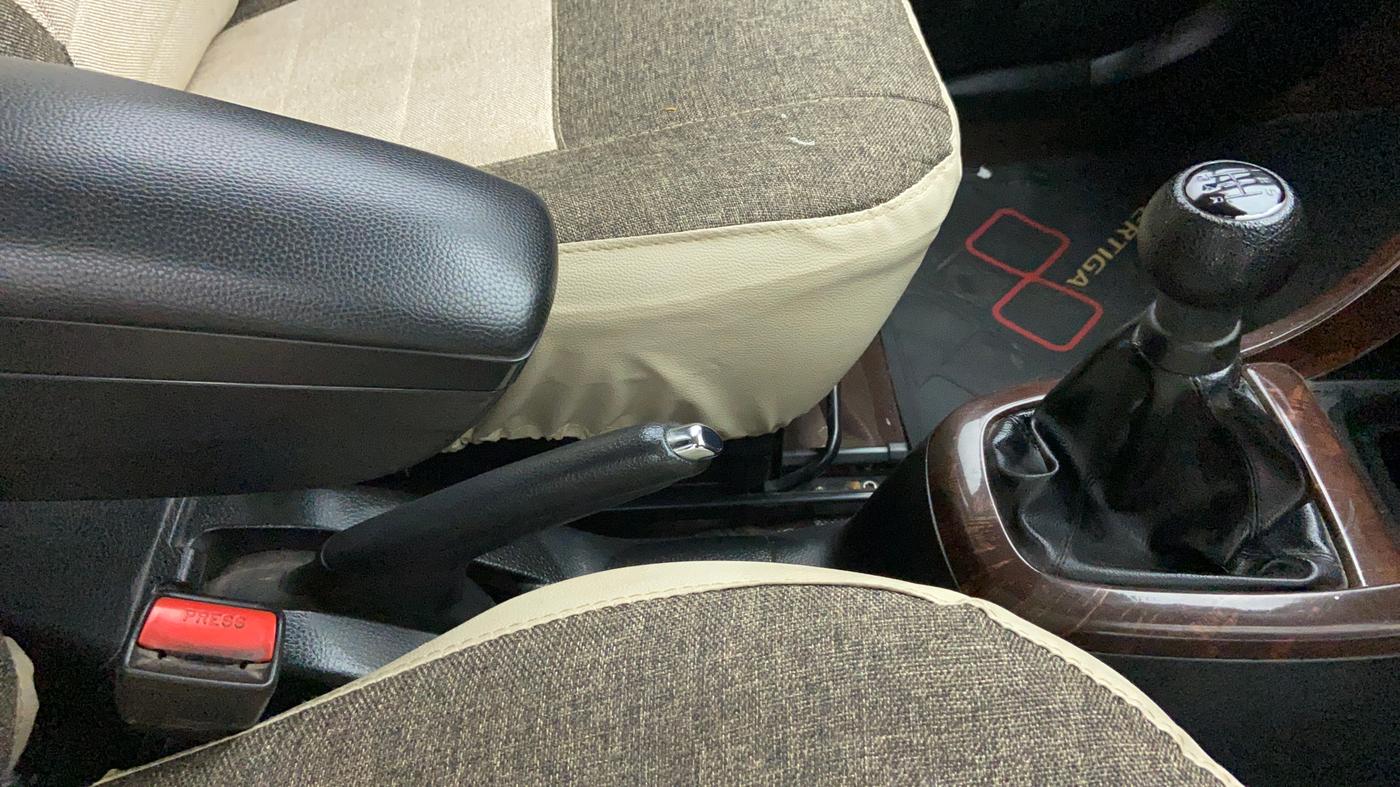 2017 Maruti Ertiga VDI SHVS, Diesel, Manual, 93,844 km, Gear Lever
