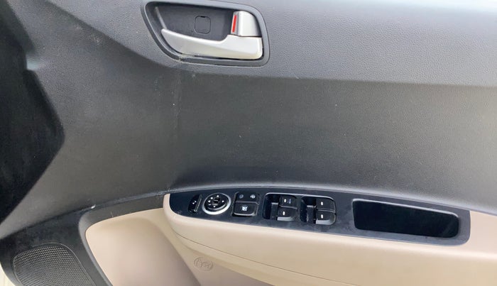 2015 Hyundai Grand i10 ASTA 1.2 KAPPA VTVT, Petrol, Manual, 71,314 km, Driver Side Door Panels Control