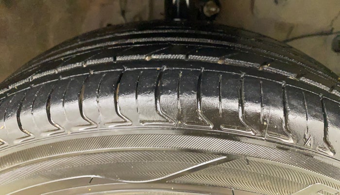 2015 Honda Amaze 1.2L I-VTEC SX, Petrol, Manual, 99,236 km, Right Front Tyre Tread