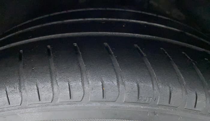2018 Hyundai New Elantra 2.0 SX (O) AT, Petrol, Automatic, 63,865 km, Left Rear Tyre Tread