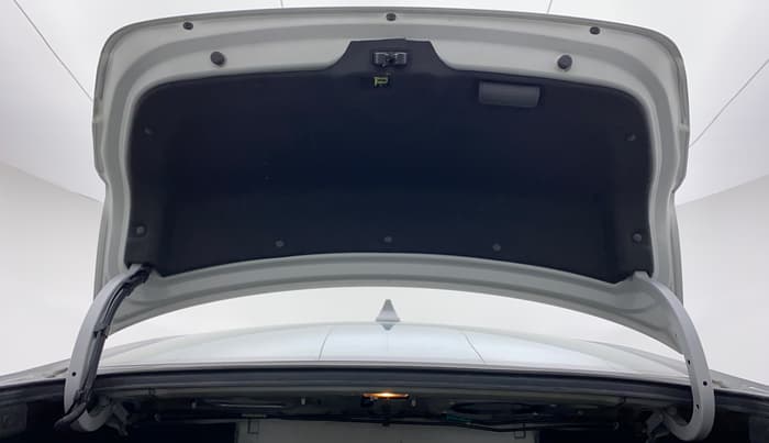 2018 Hyundai New Elantra 2.0 SX (O) AT, Petrol, Automatic, 63,865 km, Boot Door Open