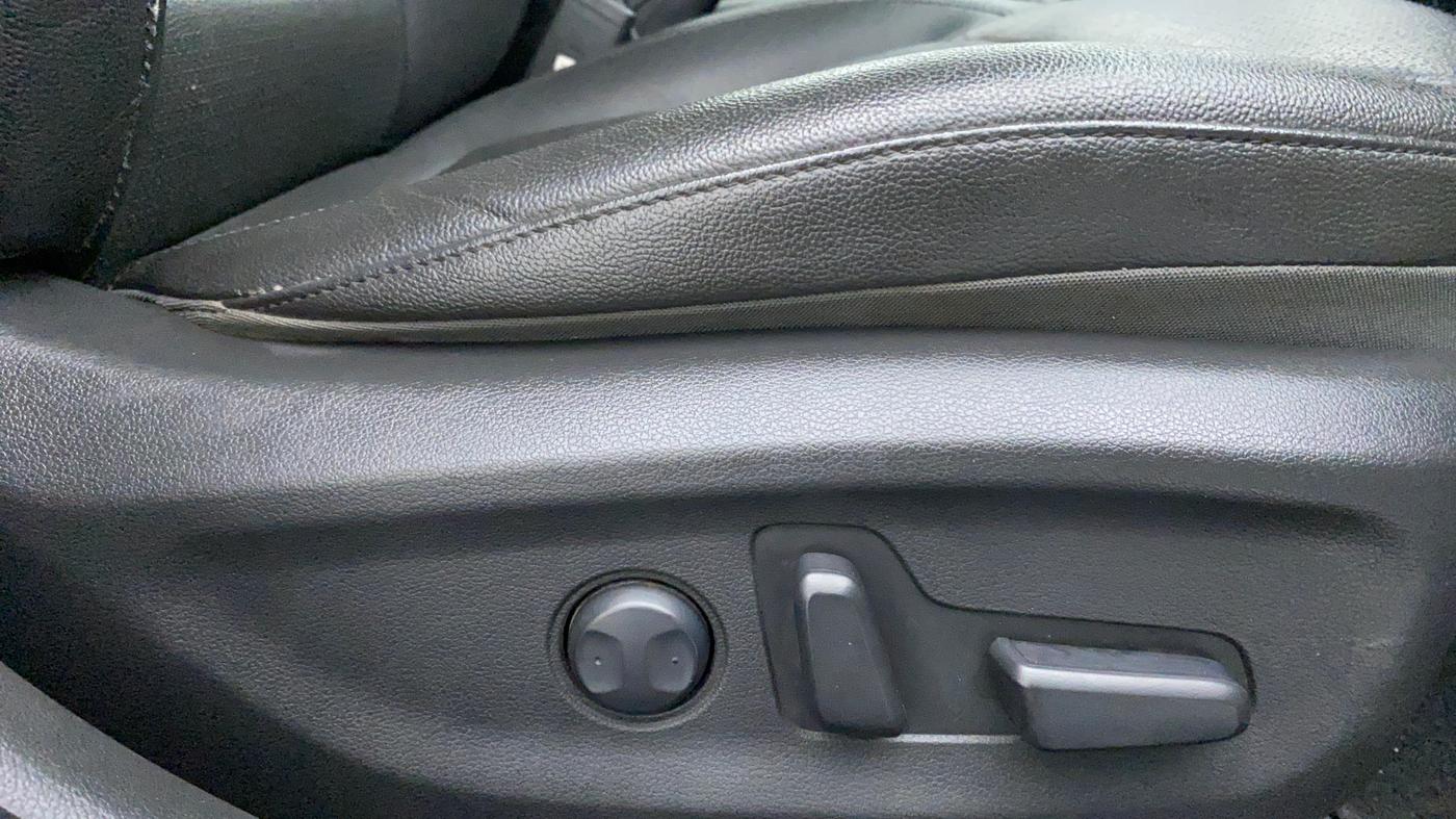 2018 Hyundai New Elantra 2.0 SX (O) AT, Petrol, Automatic, 63,865 km, Driver Side Adjustment Panel